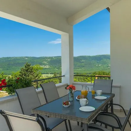 Cozy In With House A Panoramic View Tatil Evi