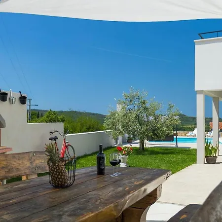 Cozy In With House A Panoramic View Σπίτι διακοπών Motovun