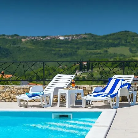 Cozy In With House A Panoramic View * Motovun