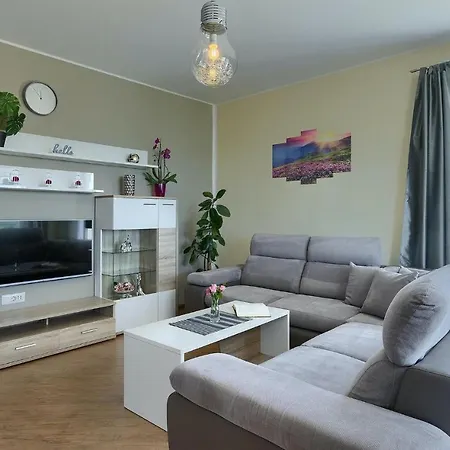 Cozy In With House A Panoramic View